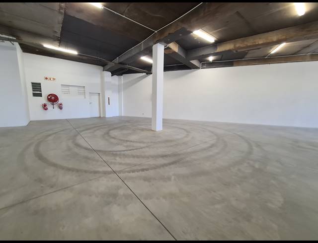 429M² OFFICE TO LET IN HALFWAY HOUSE